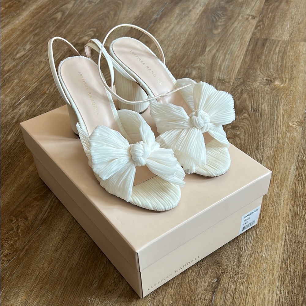 Loeffler Randall Pearl Off-White  Heeled Shoes with Bow